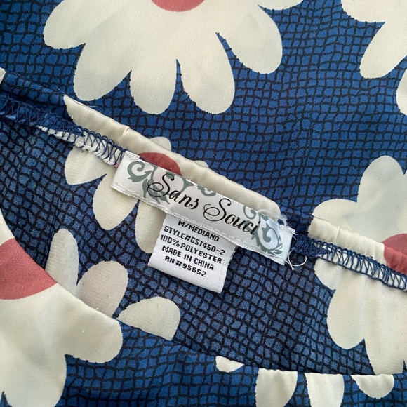 Floral Top - Picture 3 of 3